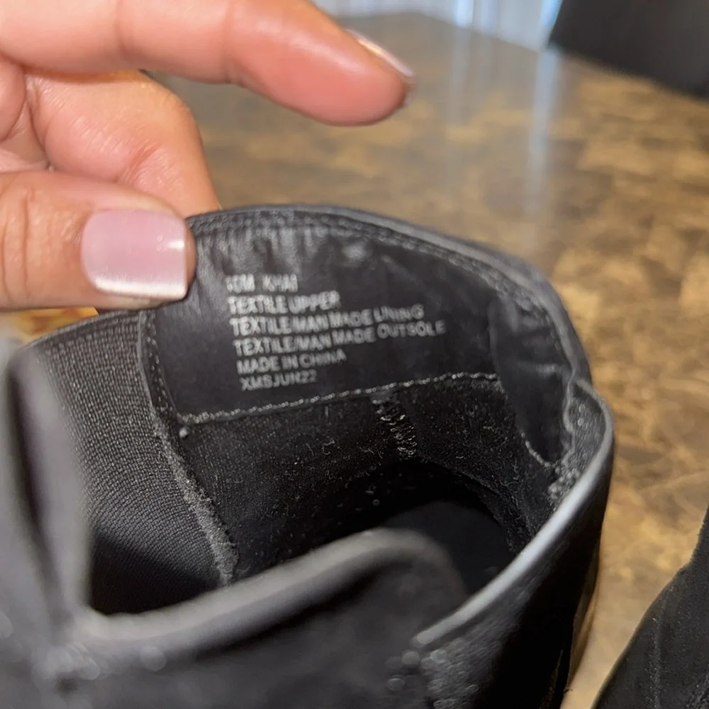 Kensie boots
Chelsea sole back - Picture 6 of 6